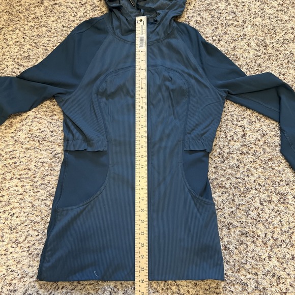 Lululemon Jacket Women Size 8 Green Hooded Lined Performance Full Zip Gym - Picture 10 of 10